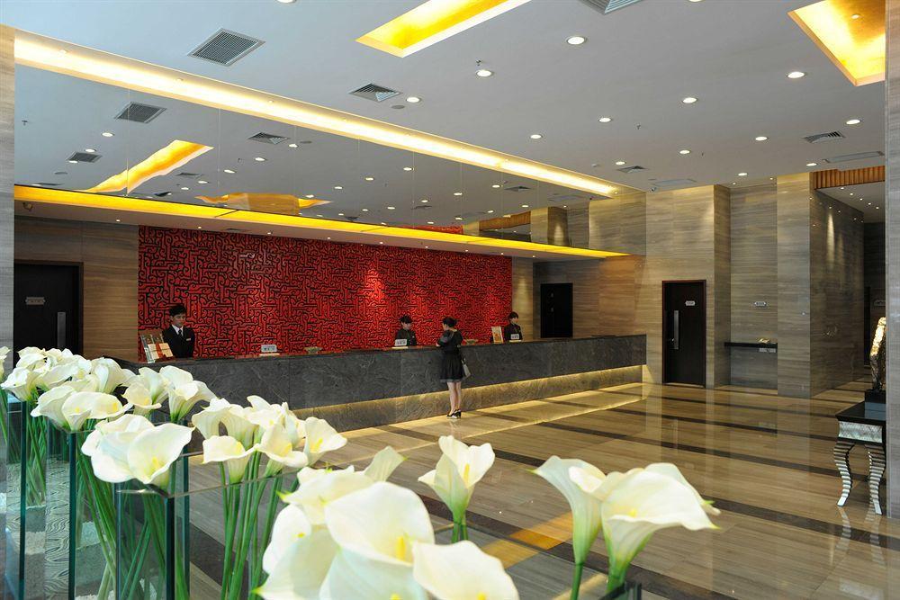 Wuhan Junyi Dynasty Hotel Exteriér fotografie